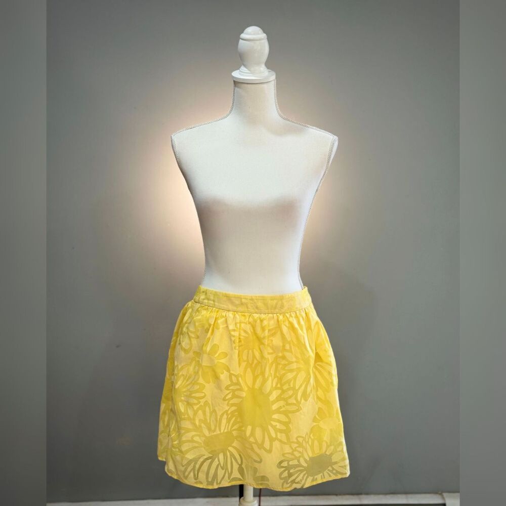 Yellow Lilly Pulitzer Daisy Burnout Mini Skirt Size 6 EUC